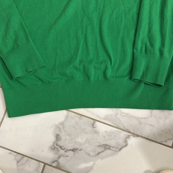 Old Navy V Neck Sweater - Picture 3 of 4